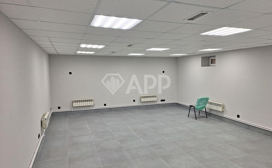 Сдам помещение в цоколе с окнами, 57,1м² фото