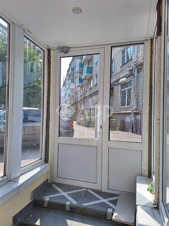 Сдам помещение в цоколе с окнами, 57,1м² фото