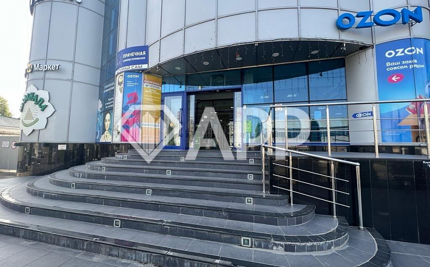Сдам помещение свободного назначения, 800 м². Общая площадь 1000 м² фото