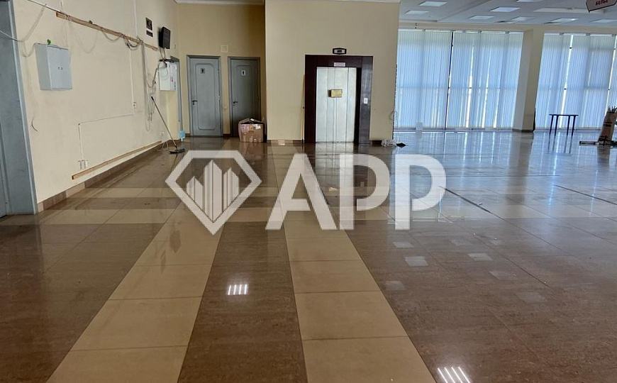Сдам помещение свободного назначения, 800 м². Общая площадь 1000 м² фото