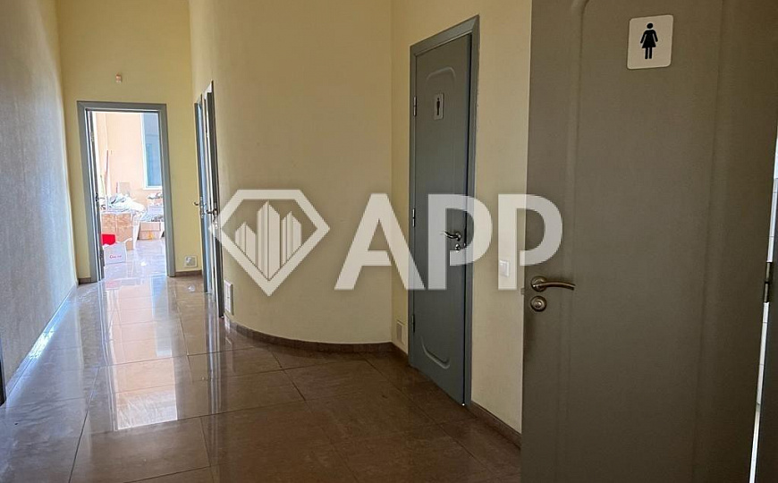 Сдам помещение свободного назначения, 800 м². Общая площадь 1000 м² фото