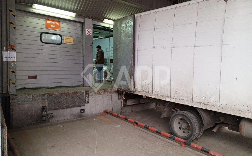 Склад в подвале 486м² фото