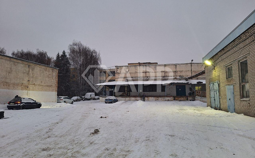 Сдам тёплый бокс с кран балкой в центре, 74,4м² фото