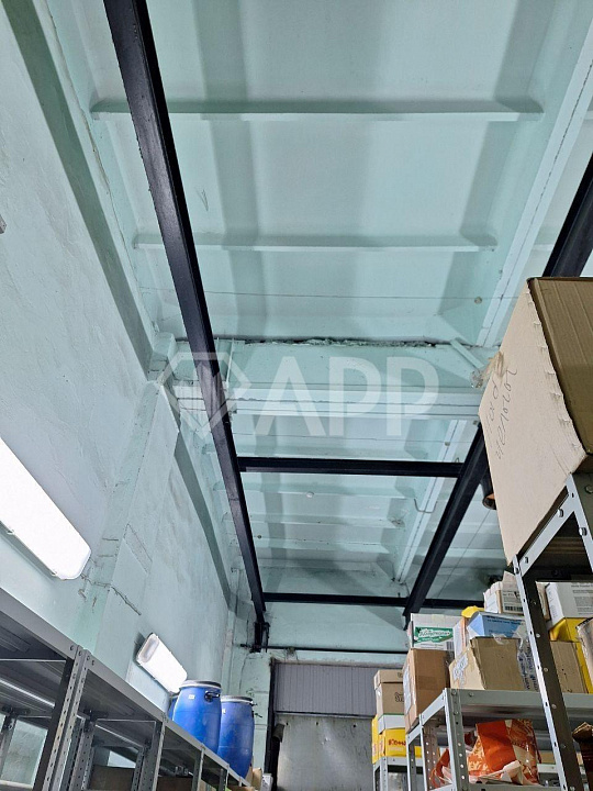 Сдам тёплый бокс с кран балкой в центре, 74,4м² фото