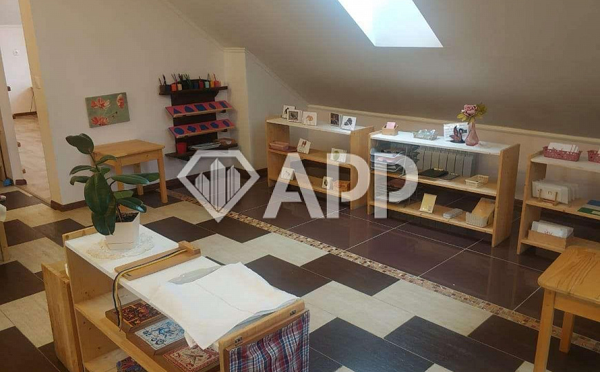 Продам здание в центре фото