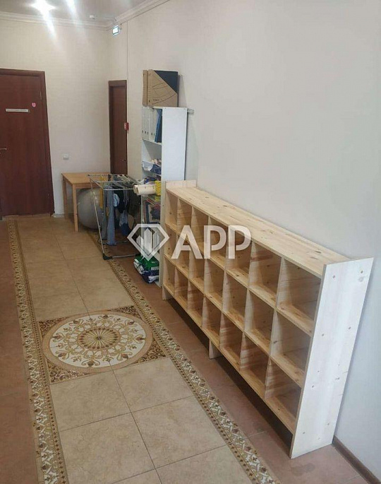 Продам здание в центре фото