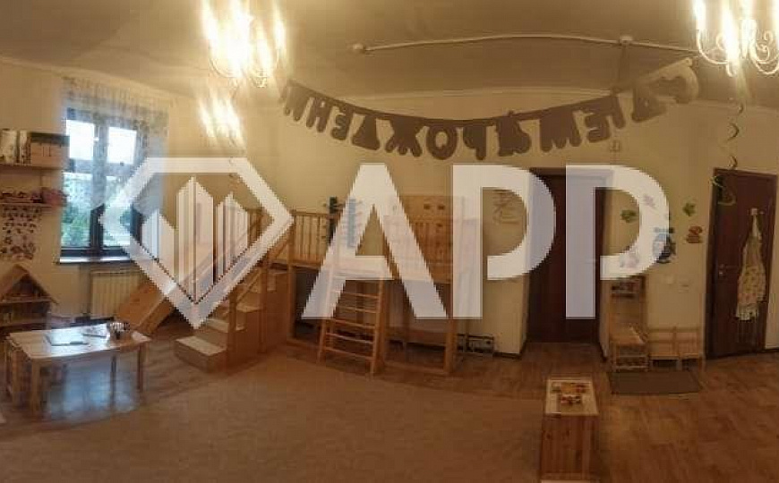 Продам здание в центре фото