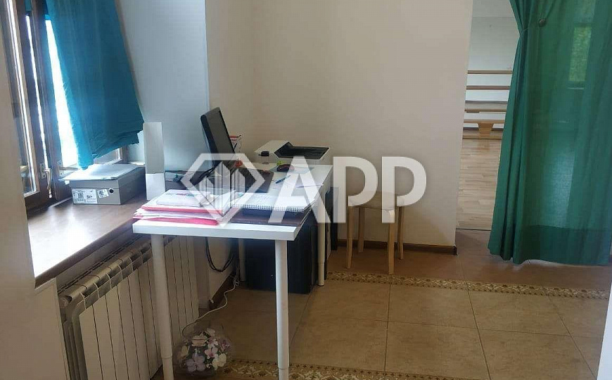 Продам здание в центре фото