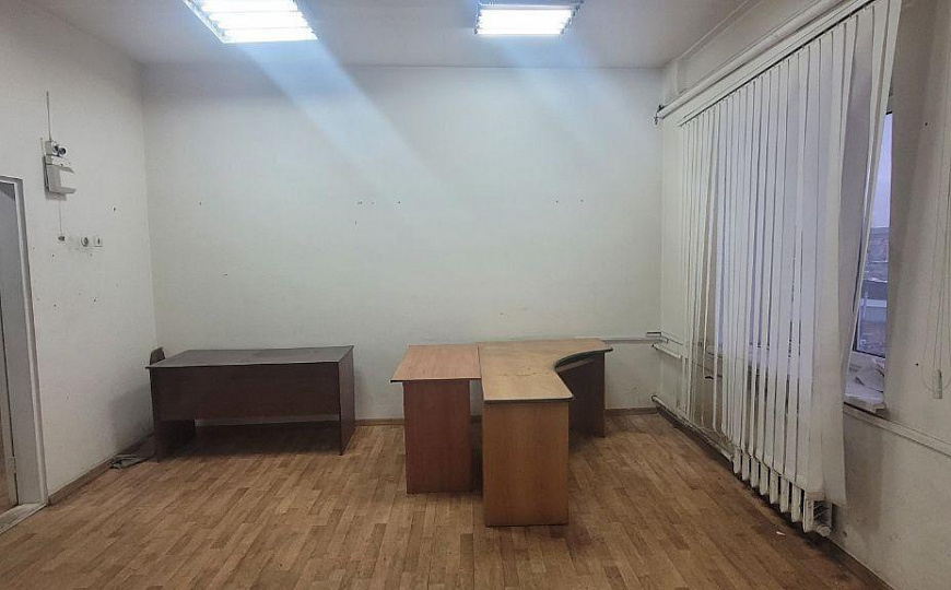 Офисы от 12 до 46,8. Проспект Химиков 1. фото