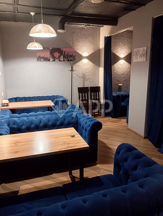 Сдаю в центре цокольное помещение свободного назначения фото