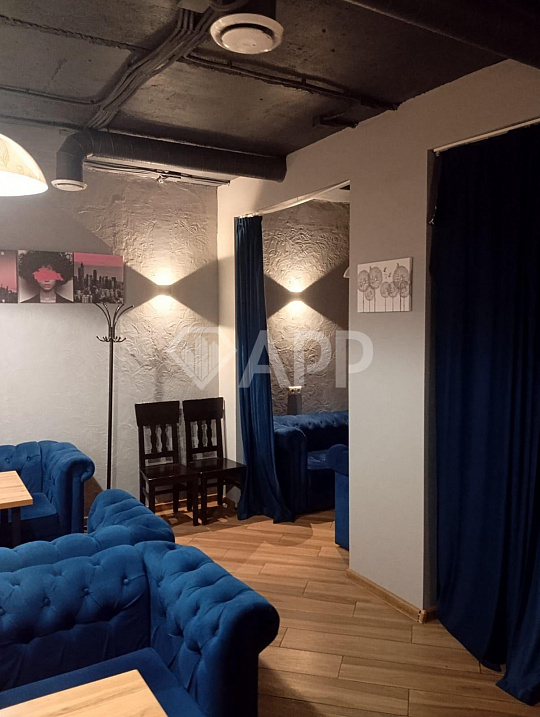 Сдаю в центре цокольное помещение свободного назначения фото