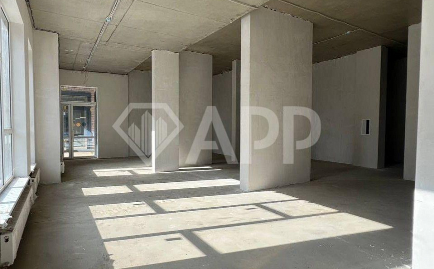 Сдаю торговое помещение, 239,9 м² на одной линии с Магнит фото