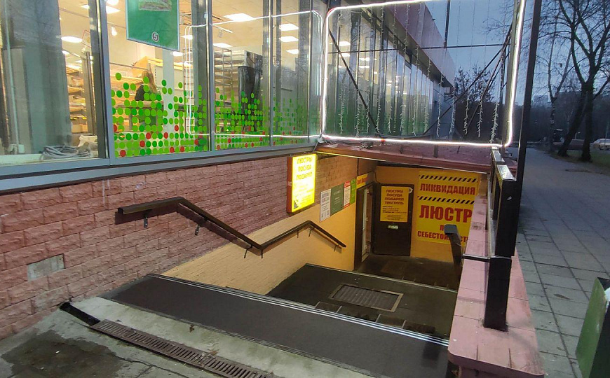 Сдам торговое помещение, 200 м² фото