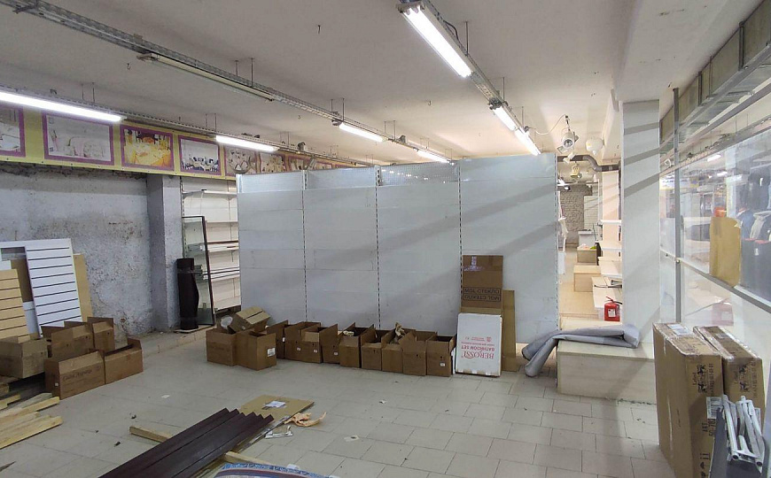 Сдам торговое помещение, 200 м² фото