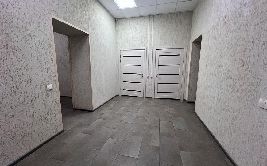 Помещение под Медцентр 1000м2 фото