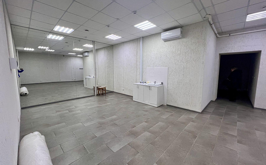 Помещение под Медцентр 1000м2 фото