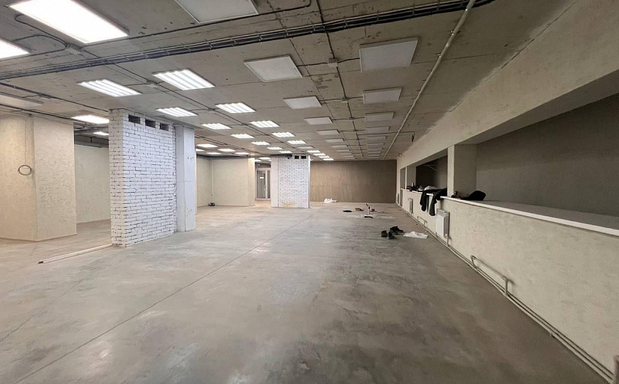 Помещение с подъемником на 200кг фото