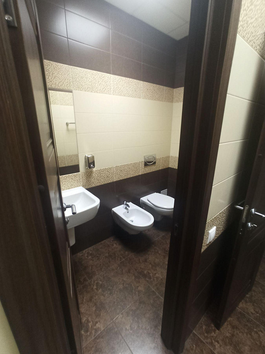 Офис премиум класса 200 м² фото