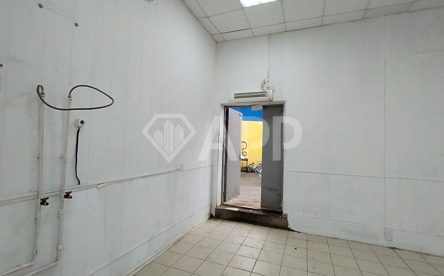 Помещение в центре с электроотоплением, 130 м2  фото