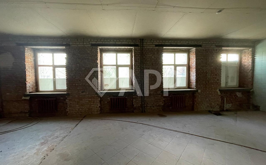 Помещение в центре на трафике. фото