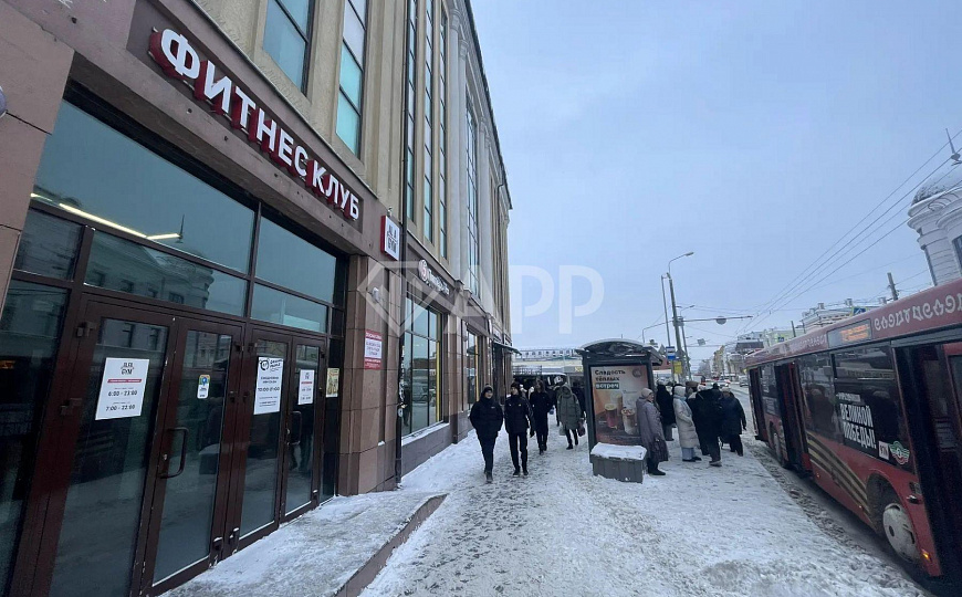 Офис с парковкой в центре. фото