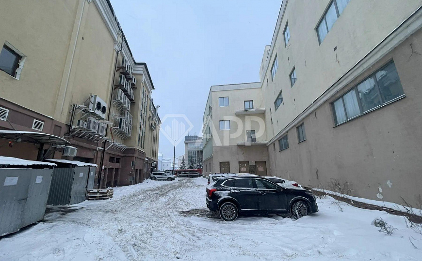 Офис с парковкой в центре. фото