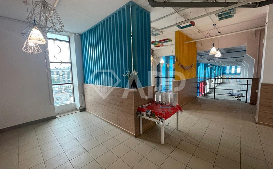 Офис с парковкой в центре. фото