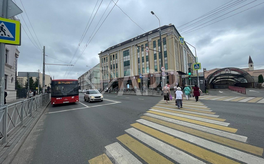Офис с парковкой в центре. фото