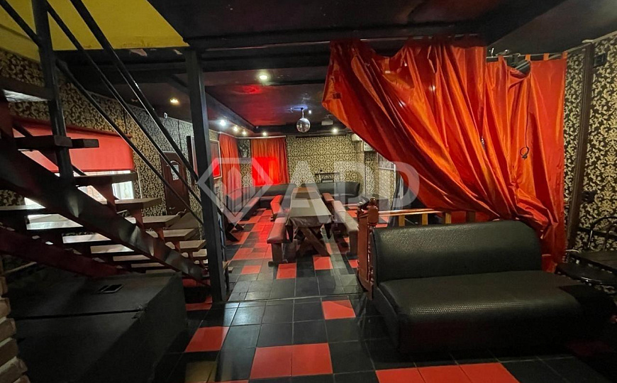 Отдельно стоящее здание фото