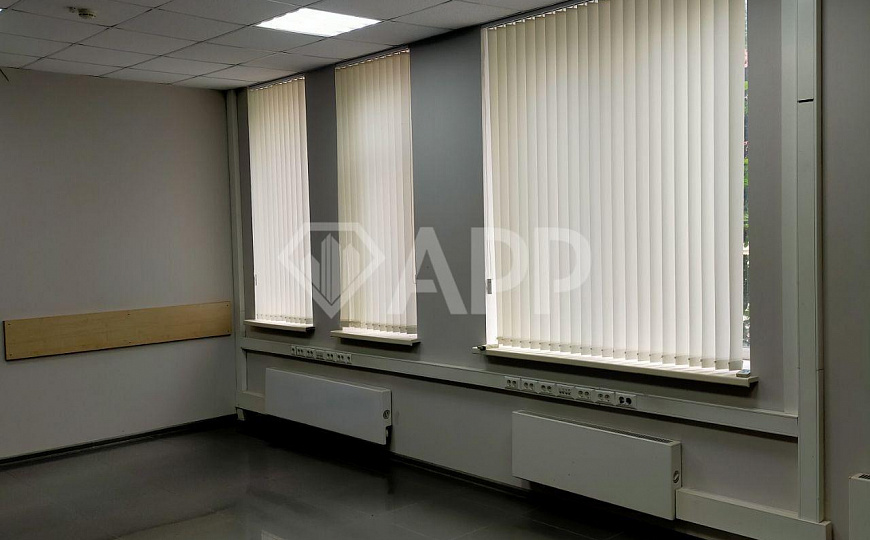 Сдаю 75м² в центре с парковкой фото