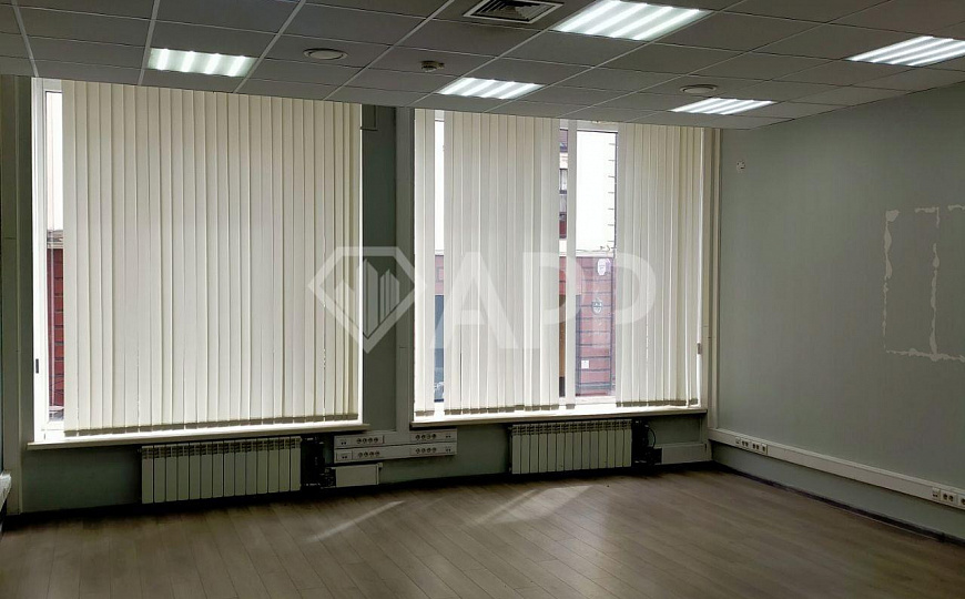 Сдаю 75м² в центре с парковкой фото