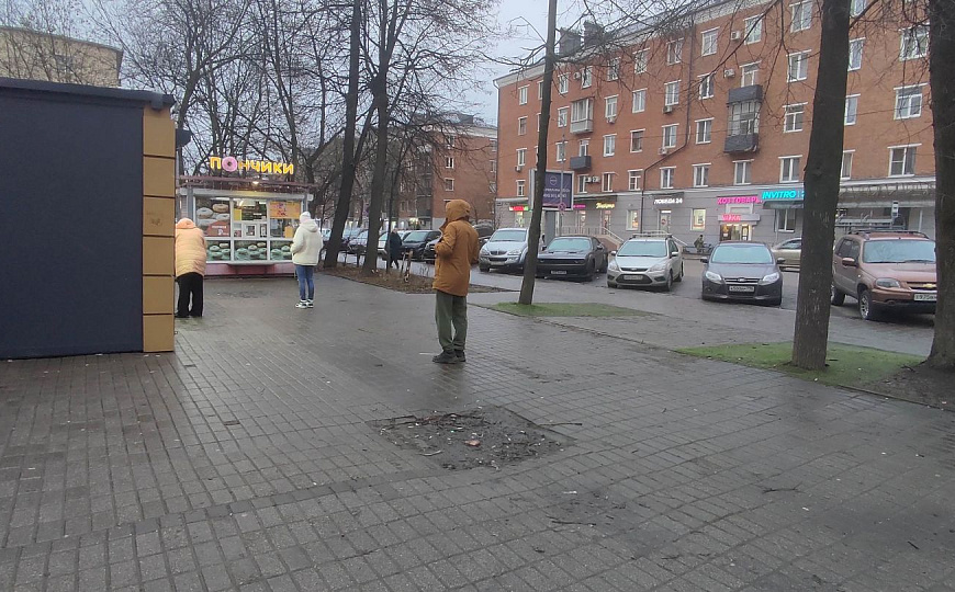 Сдам место под торговый павильон  фото