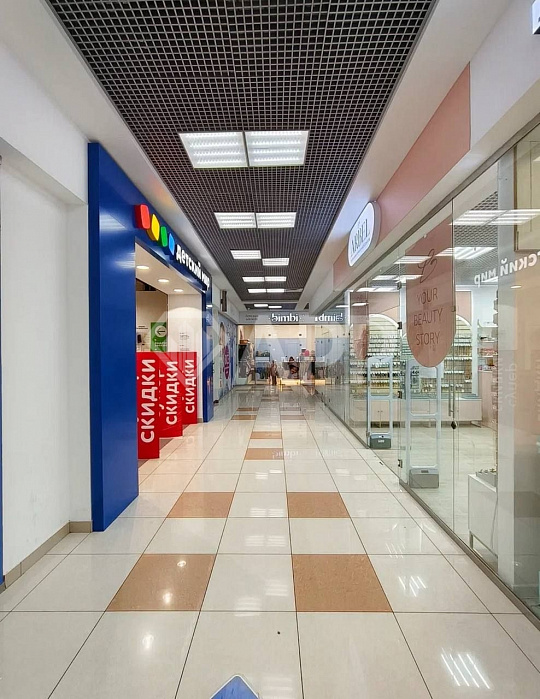 Сдаю в аренду помещение в ТЦ Республика фото