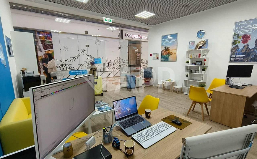 Сдаю помещение 50 м²  В ТЦ Республика фото