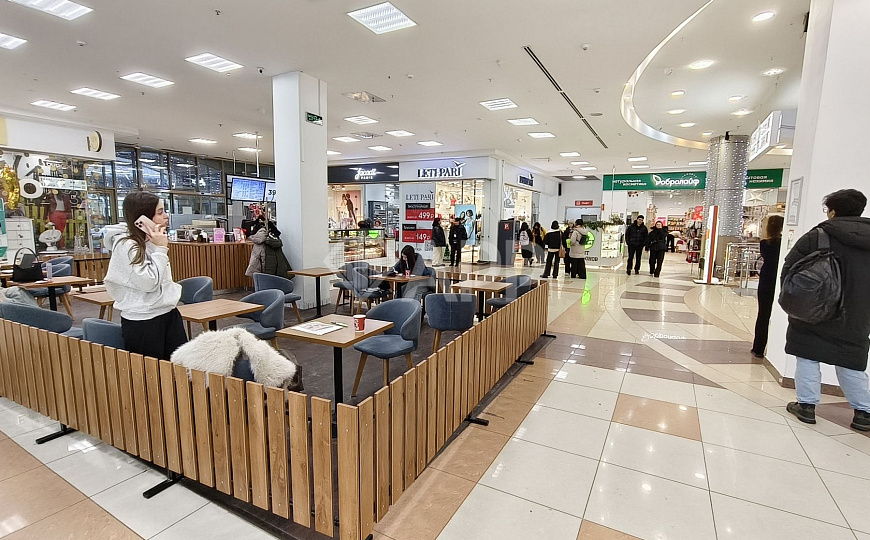 Сдаю помещение 50 м²  В ТЦ Республика фото