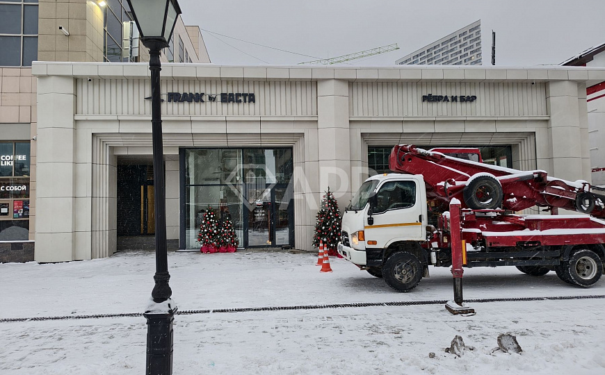 Сдаю помещение 50 м²  В ТЦ Республика фото