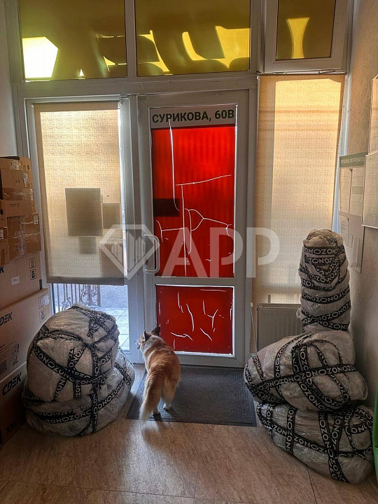 Продаю торговое помещение, 87,4 м² фото