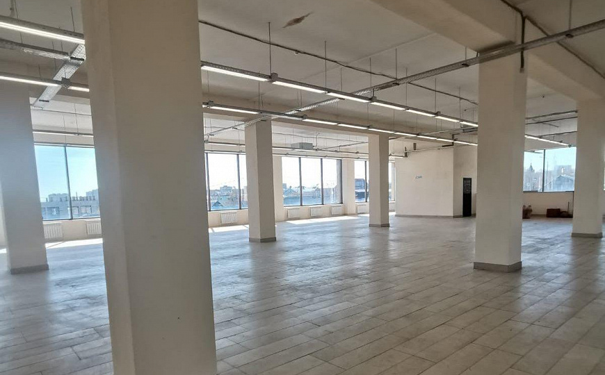  Отдельно стоящее здание 729м2 с пешеходным трафиком на первой линии фото