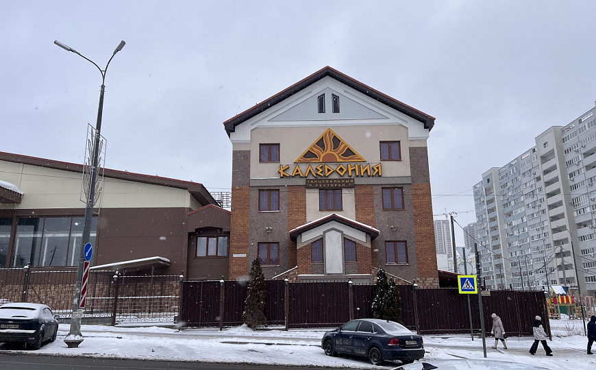 Аренда здания 1080м2 на первой линии фото