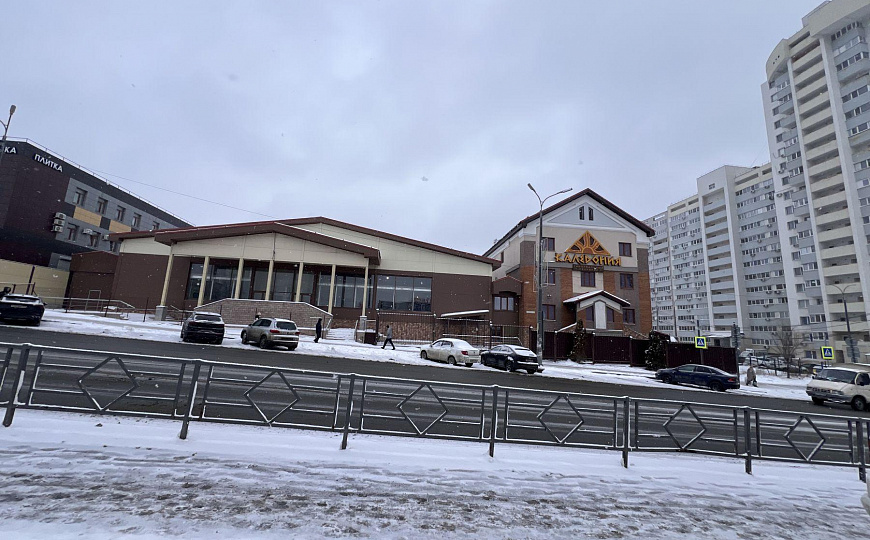 Теплый склад 1200м2 на первой линии фото