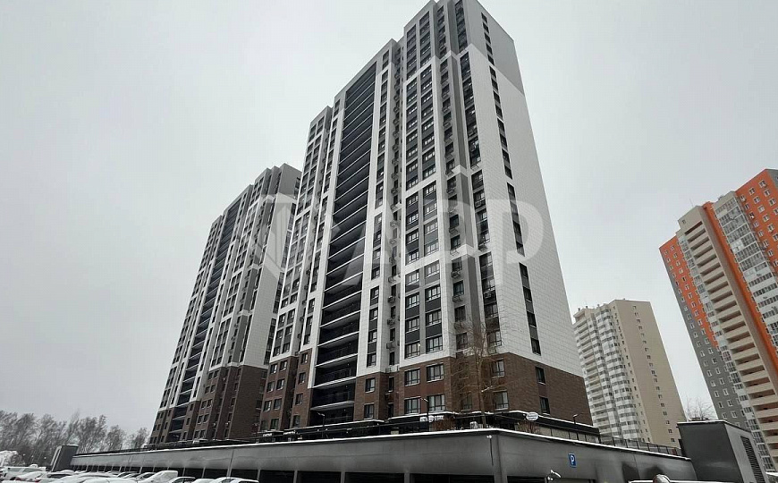 Помещение с ремонтом с панорамными окнами 42м² фото