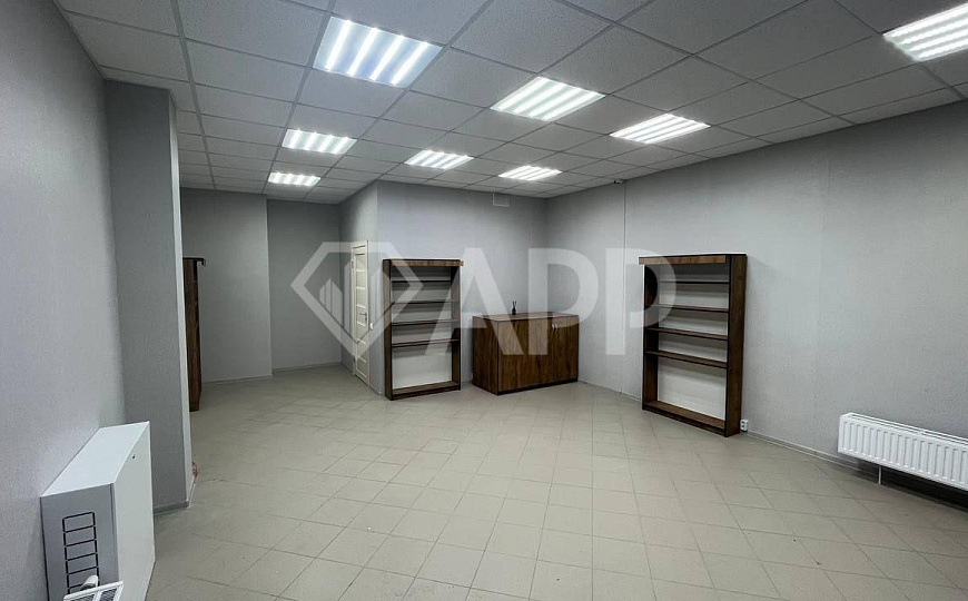 Помещение с ремонтом с панорамными окнами 42м² фото