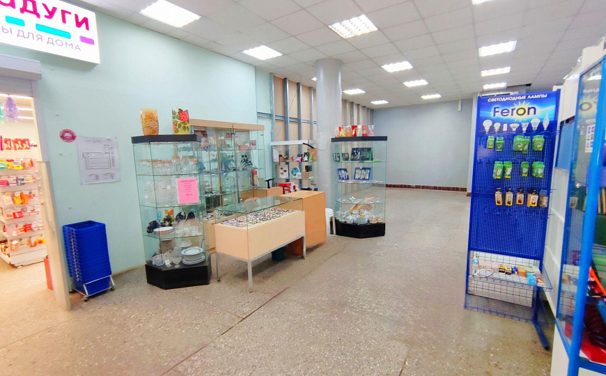  Торговый центр, 1 300 м² фото