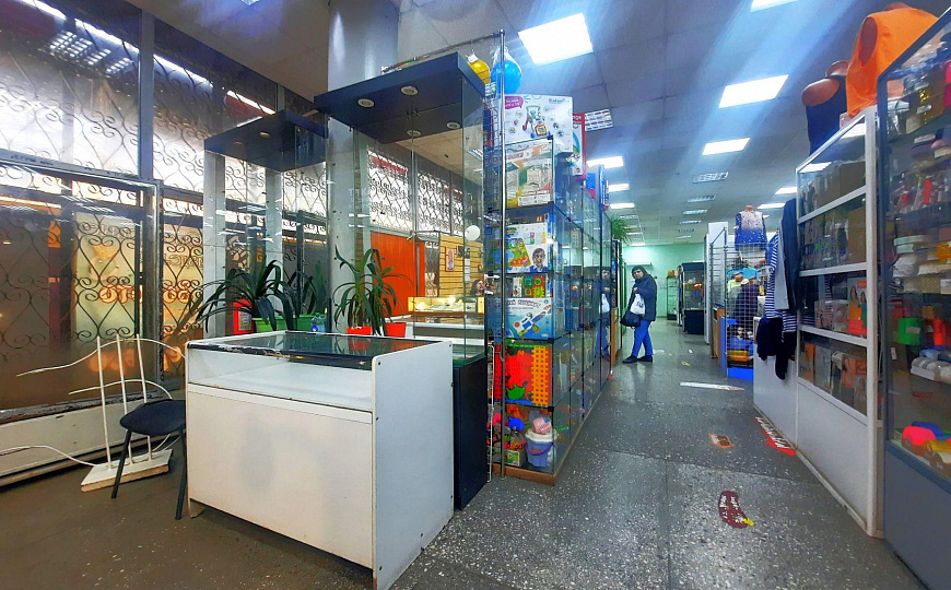  Торговый центр, 1 300 м² фото