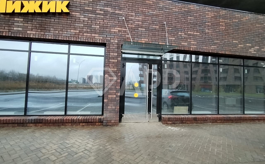 Сдаю помещение свободного назначения 123,7м² на трафике  фото