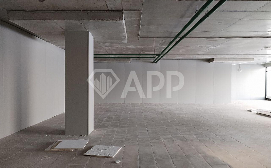 Сдаю помещение свободного назначения 123,7м² на трафике  фото