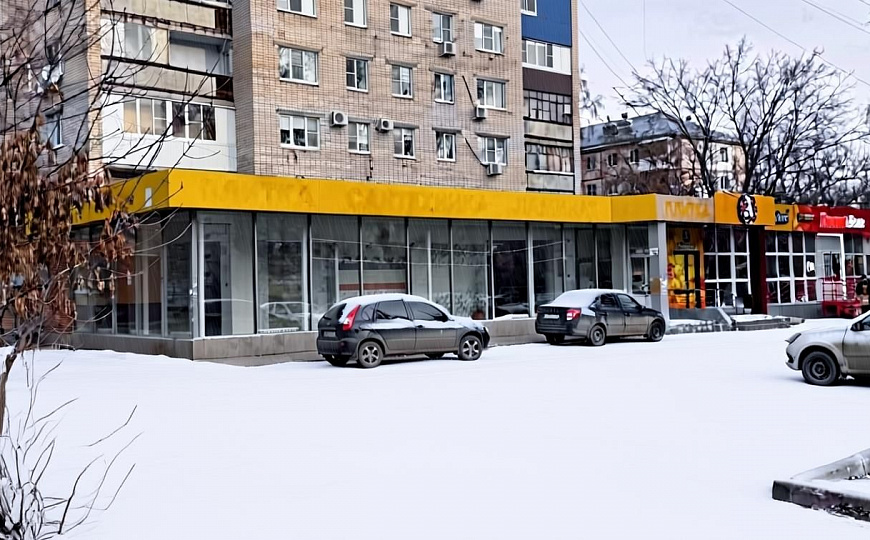 Помещение 368м2 на первой линии фото