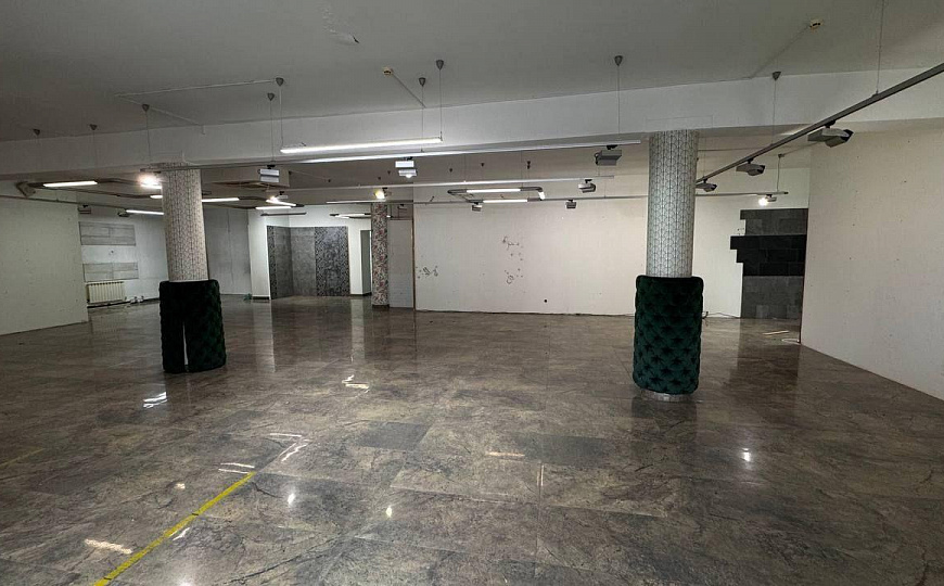 Помещение 368м2 на первой линии фото