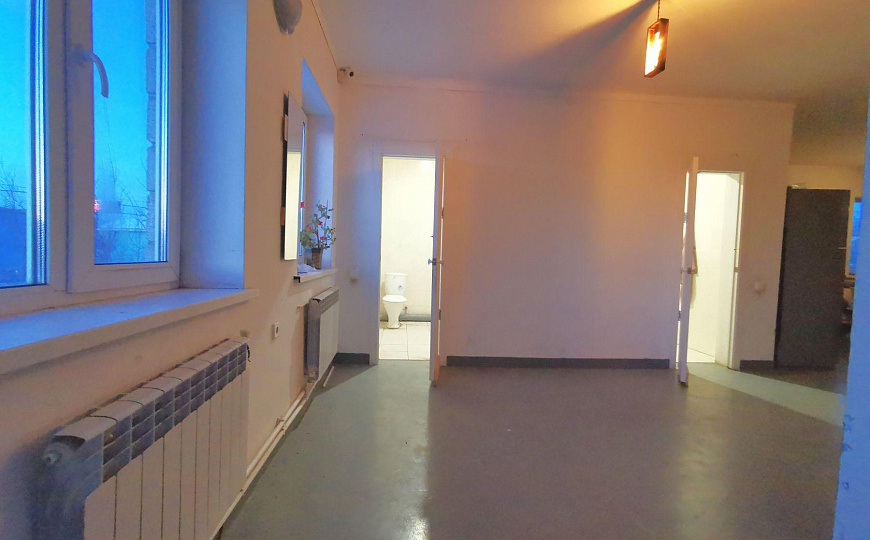 Продам отдельно стоящее здание, 920 м² фото