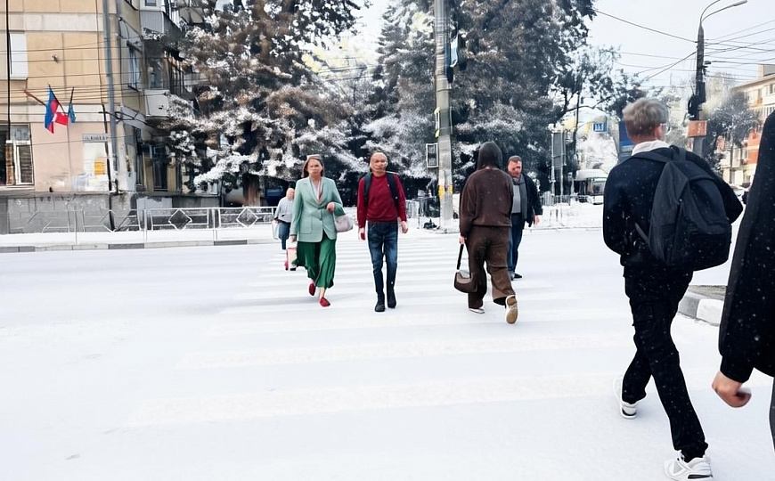 Здание 750м2 на первой линии с пешеходным трафиком фото